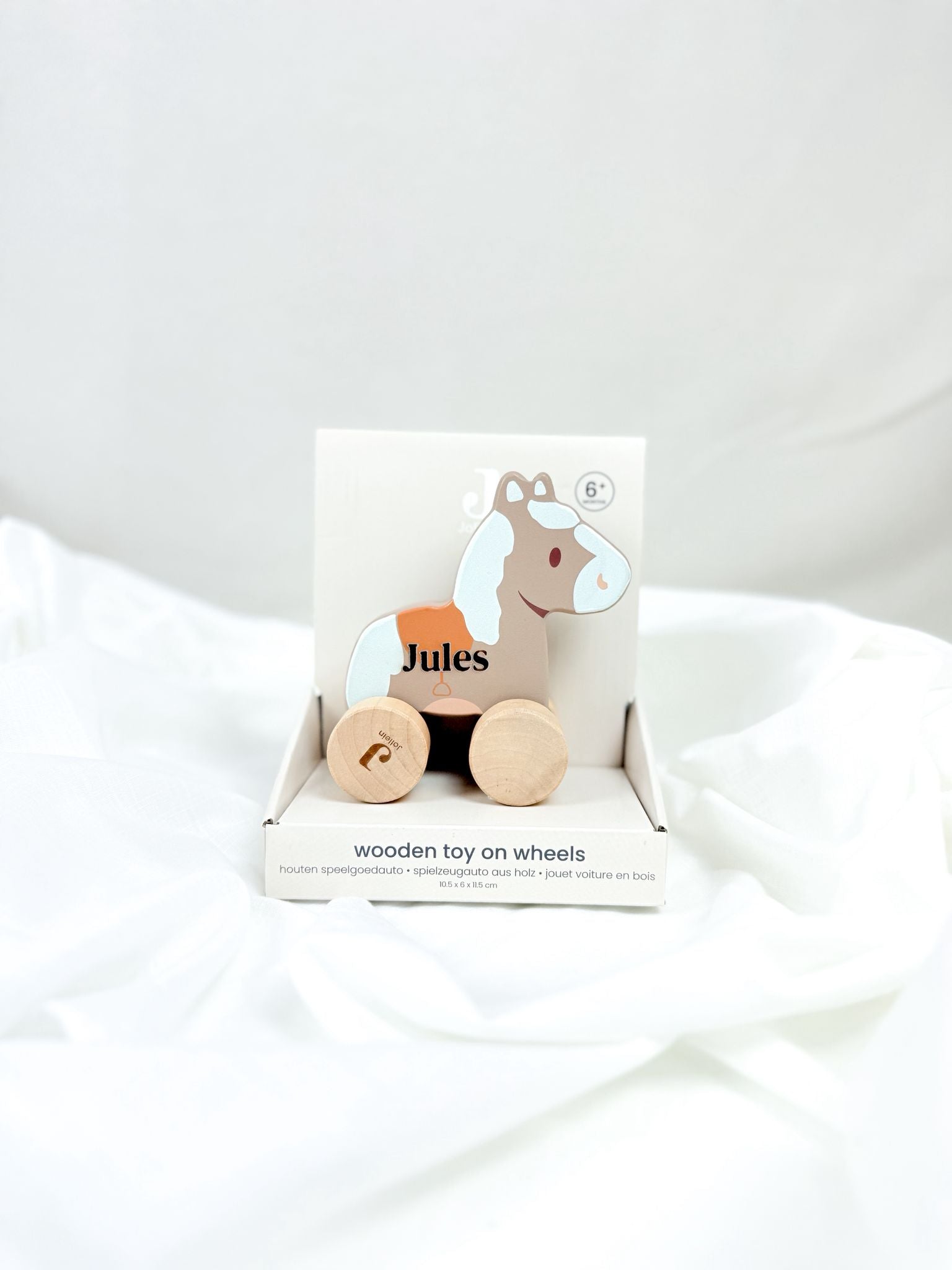 Houten Paard op wielen